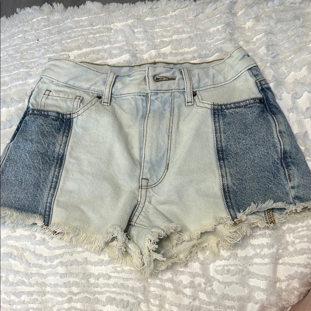 Blue Jean Shorts with Two-Tone Design and Distressed Hem